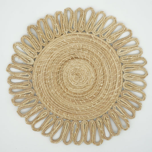 Iraca placemats in natural color with a loop border in natural.