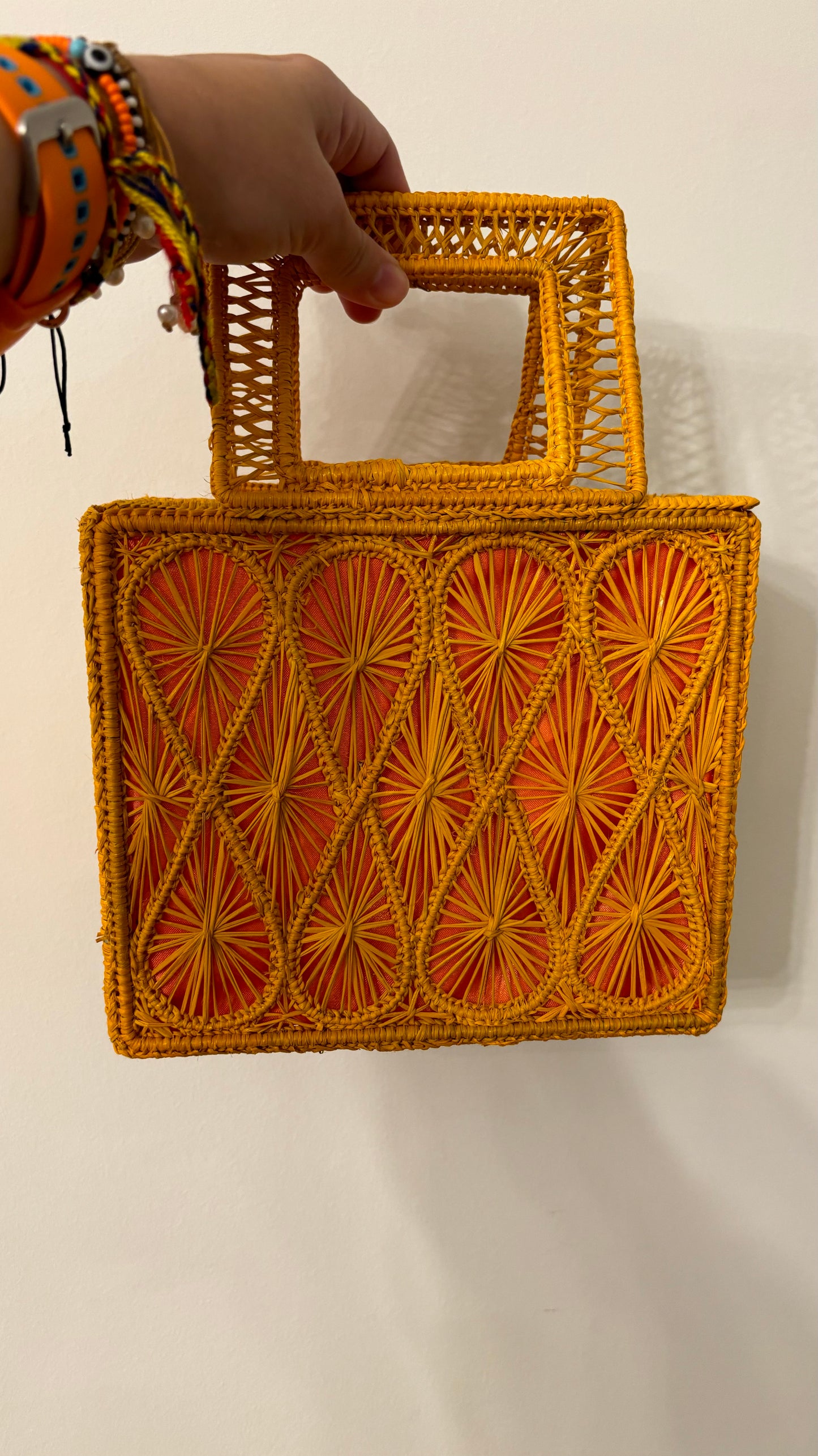 Rectangle Purse with Tear Drop Design